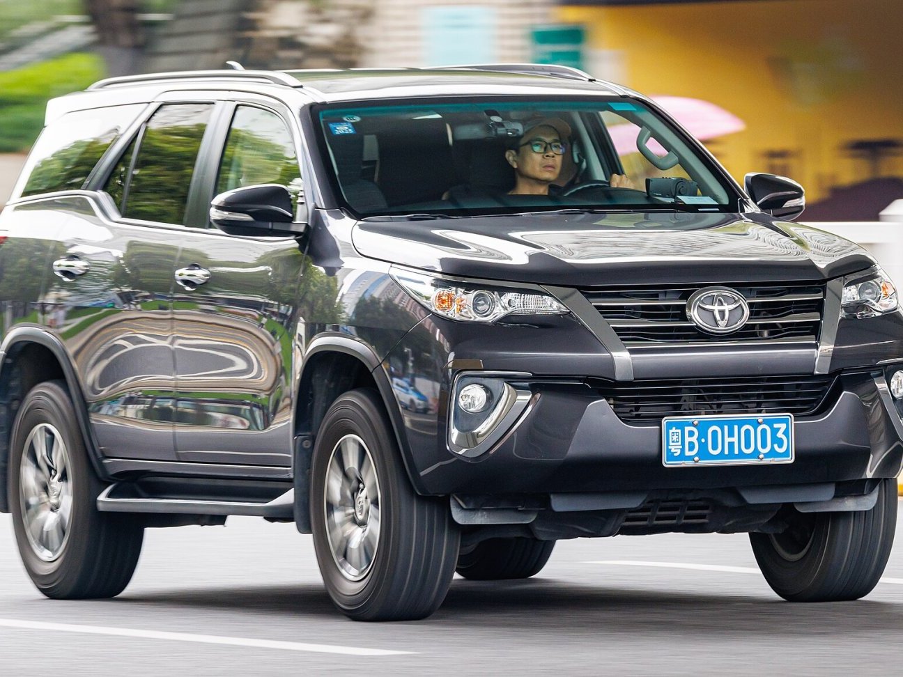 Toyota Fortuner — Attitude Black